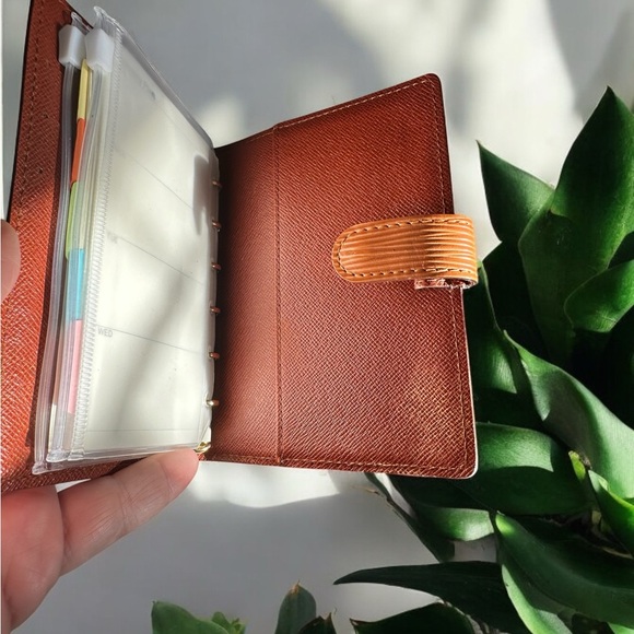 Louis Vuitton Epi Leather Passport Pocket Agenda or Wallet - Picture 10 of 10